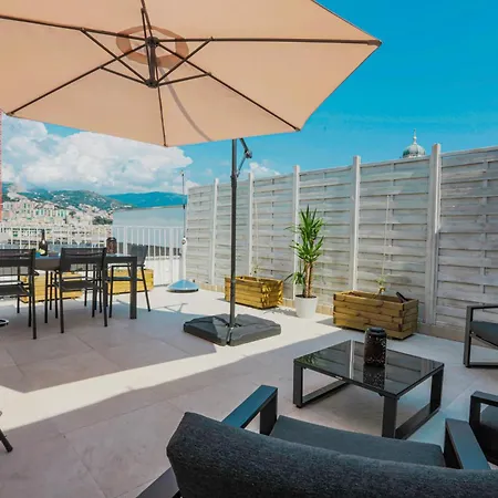 Ferienwohnung Attico Luxury Con Parcheggio E Terrazza Vista Mozzafiato Genua Exterior foto