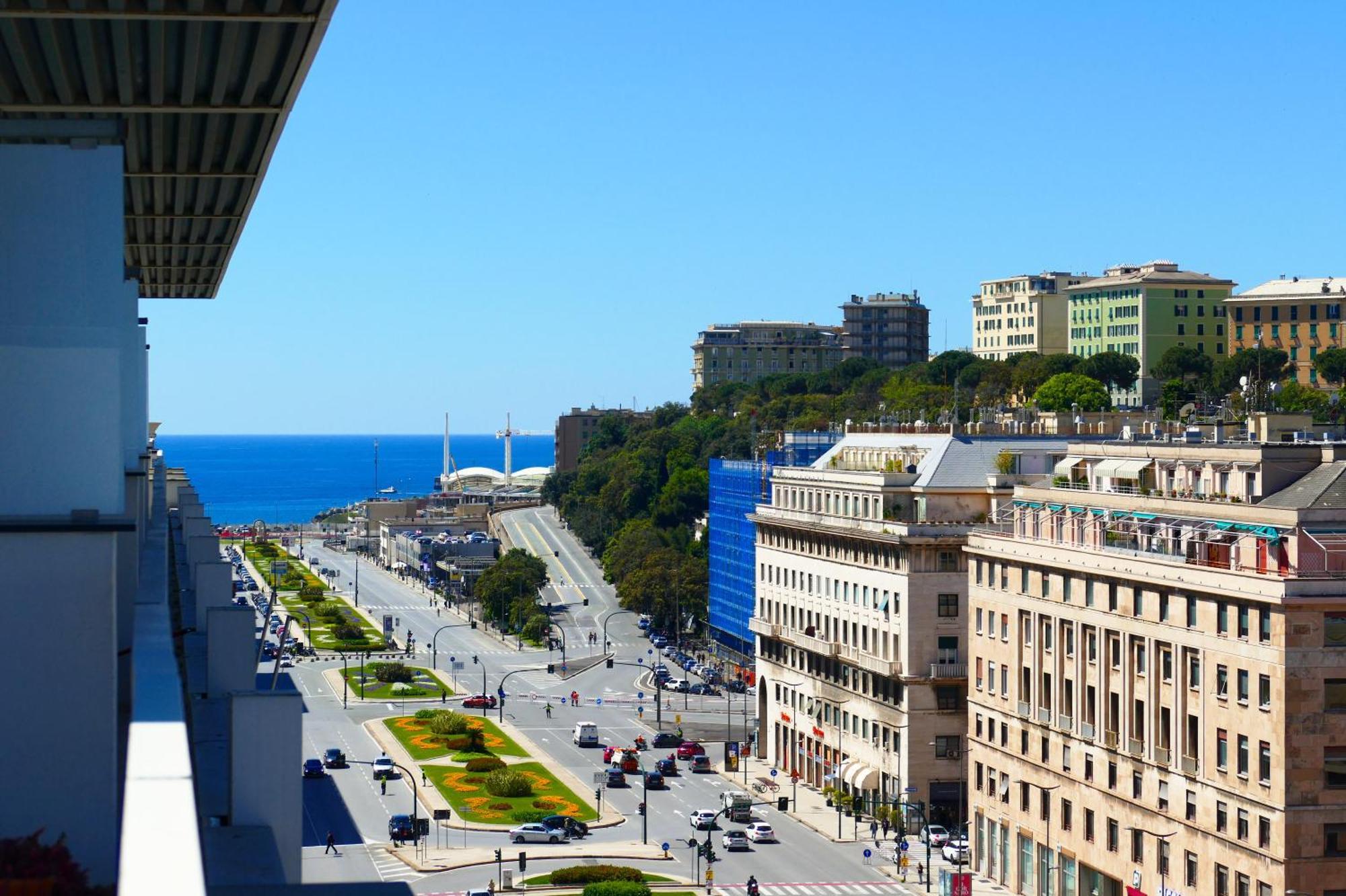 Attico Luxury Con Parcheggio E Terrazza Vista Mozzafiato * Genoa